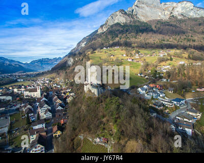 Luftaufnahme Schloss Sargans *** Local Caption *** Sargans, Burg, Schloss, Kirche, Stadt, Schweiz, Luftbilder, Luftaufnahmen, von oben, AE Stockfoto