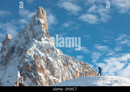 Cimon della Pala Berg im Winter, Pala Gruppe (Pale di San Martino), Provinz Trient, Südtirol, Italien. Stockfoto