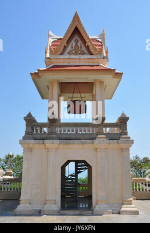 Element der Wat Tang Sai Tempel liegt am nördlichen Ende der Ban Krut, Thailand Stockfoto