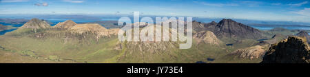 Panorama vom Gipfel des Sgurr nan Gillean in die cullin Ridge in der Nähe von Sligachan auf die Isle of Skye Stockfoto