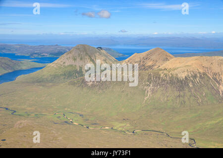 Die Ansicht beim Wandern bis Sgurr nan Gillean in die cullin Ridge in der Nähe von Sligachan auf die Isle of Skye Stockfoto