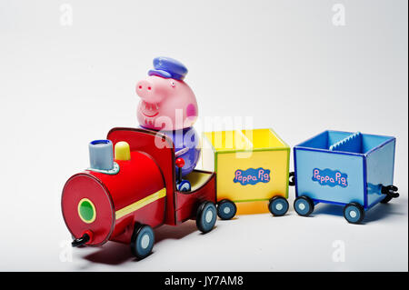Hai, der Ukraine - 10. August 2017: toy Charakter in einem Zug von berühmten Cartoon Solitärspiele. Stockfoto