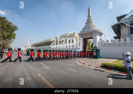 Royal Guards Parade außerhalb Grand Palace, Bangkok, Thailand Stockfoto