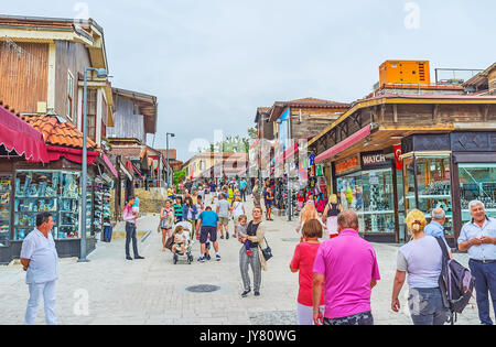 SIDE, Türkei - Mai 8, 2017: Voll Liman Einkaufsstraße ist die zentrale touristische Lage des Resort, am 8. Mai in der Seite. Stockfoto