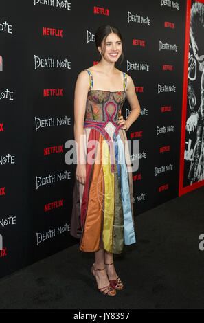 New York, NY, USA - 17. August 2017: Margaret Qualley tragen Kleid von Dior Netflix premiere Death Note bei AMC Loews Lincoln Square besucht Stockfoto