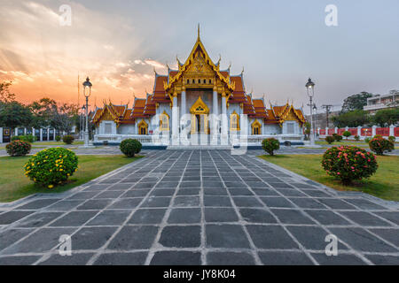 Das marmorne Tempel bei Sonnenuntergang, Bangkok, Thailand Stockfoto