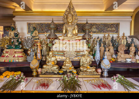 Buddha Statue im Wat Saket Tempel, Golden Mount oder Berg, Bangkok, Thailand Stockfoto