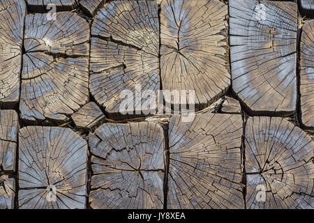 Alte Sleeper geknackt Wood Texture Hoher Kontrast Hintergrund Stockfoto