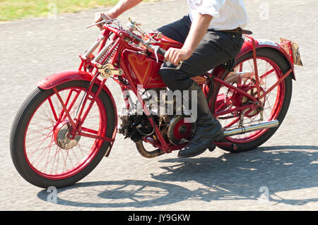 11. Juni 2017 - Italien, Lombardei, Cremona, Sottocanna in Circuito, Konferenz der alten Motorrad Stockfoto