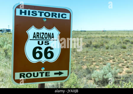 Arizona der historischen Route 66 Straßenschild in der Wüste Stockfoto