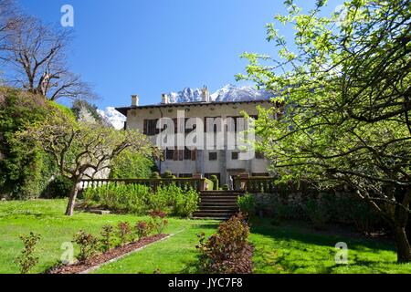 Die Vertemate Franchi Palace in Prosto di Piuro innerhalb von nur zwei Kilometer von Chiavenna gelegen, im Val Bregaglia. In der zweiten Hälfte des gebaut Stockfoto