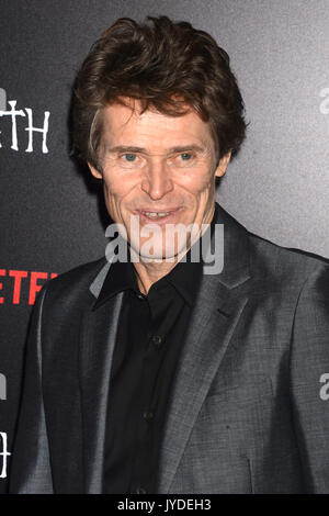 Willem Dafoe besucht die Netflix Premiere der Hinweis "Tod" bei AMC Loews Lincoln Square am 17. August 2017 in New York City. Stockfoto