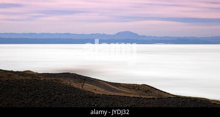 Die Salt Lake im Süden von Bolivien. Moderne Karten meist Name der See Salar de Uyuni, für die in der Nähe der süd-östlichen Küste ist die kleine Stadt. Stockfoto