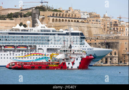 Schiff in den Hafen von Valletta, Malta, Altstadt, Grand Harbour, norwegischer Geist, Stockfoto