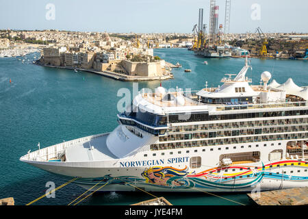 Schiff in den Hafen von Valletta, Malta, Altstadt, Grand Harbour, norwegischer Geist, Stockfoto