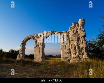 Burnum in Kroatien ex-römischen Antike Mauer aus Stein Stockfoto