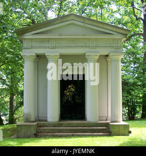 A. E. Succop Mausoleum, Homewood Cemetery, 2015 05 24, 02. Stockfoto