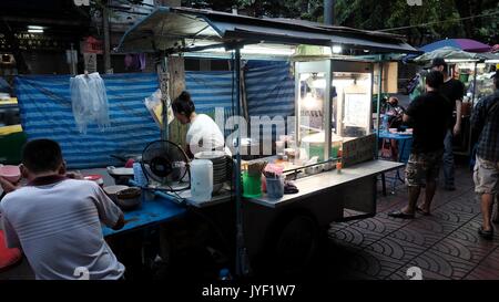 Charoen Krung Road Samphanthawong Street Food Anbieter Bangkok Thailand Stockfoto