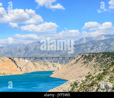 Brücke Maslenica auf der Autobahn A1, Kroatien. Stockfoto