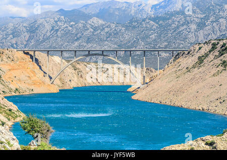 Brücke Maslenica auf der Autobahn A1, Kroatien. Stockfoto