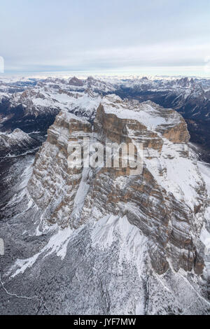 Luftaufnahme der felsigen Gipfel des Monte Pelmo Zoldo Dolomiten Provinz Belluno Venetien Italien Europa Stockfoto