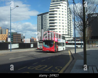 National Express West Midlands Wright Eclipse Gemini auf der Route 87 Stockfoto