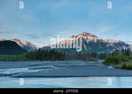 Sonnenaufgang an der Ausfahrt Galcier Road, Exit Glacier, Kenai Fjords Nationalpark, Kenai Halbinsel, Seward, Alaska, USA Stockfoto