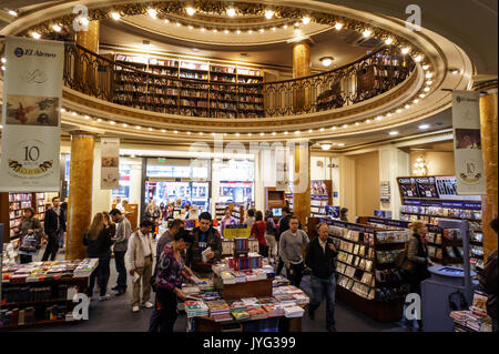 El Ateneo Grand Splendid gehört zu den bekanntesten Buchhandlungen in Buenos Aires, Argentinien. Stockfoto