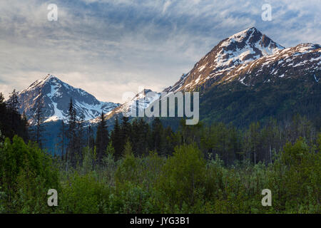 Sonnenaufgang an der Ausfahrt Galcier Road, Exit Glacier, Kenai Fjords Nationalpark, Kenai Halbinsel, Seward, Alaska, USA Stockfoto