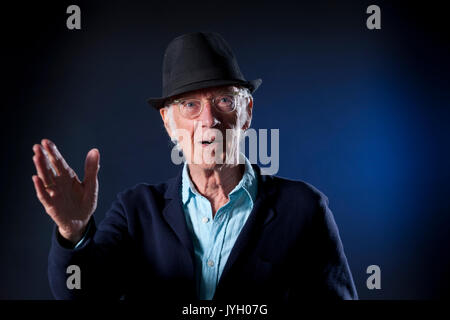 Edinburgh, Großbritannien. 19 Aug, 2017. Roger McGough, der englische Dichter, Sender, Autor und Dramatiker, beim Edinburgh International Book Festival erscheinen. Credit: GARY DOAK/Alamy leben Nachrichten Stockfoto