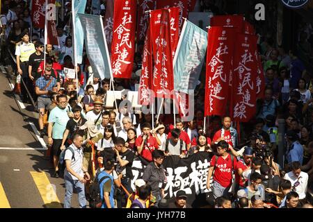 Hongkong, China. 20 Aug, 2017. Tausende von Hong Kong Bürger sammelten sich auf den Straßen Unterstützung für gefangengesetzt pro-demokratischen Aktivisten Josua Wong, Nathan Gesetz und Alex Chow. Aug 20, 2017 Hong Kong. ZUMA/Liau Chung Ren Credit: Liau Chung Ren/ZUMA Draht/Alamy Leben Nachrichten zeigen Stockfoto