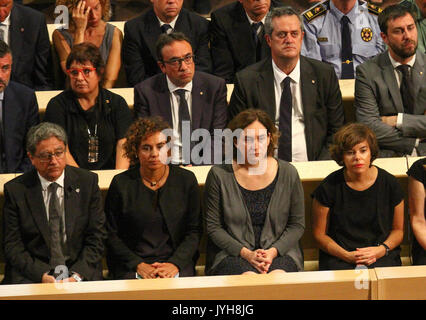 Barcelona, Spanien. 20 Aug, 2017. Bürgermeister von Barcelona, Ada Colau, Soraya Saenz de Santamaria besuchen einen feierlichen Gottesdienst in der Basilika Sagrada Familia in Barcelona, am Sonntag, 12.08.20, 2017. Credit: Gtres Información más Comuniación auf Linie, S.L./Alamy leben Nachrichten Stockfoto