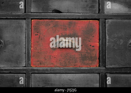 Vintage Schublade closeup - Red Box/Regal - Holzmöbel Stockfoto