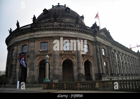 Bode Museum gehört zu der Gruppe der Museen auf der Museumsinsel für Deutsche und Ausländer Reisende besuchen mit Spree am 9. November 2016 I Stockfoto