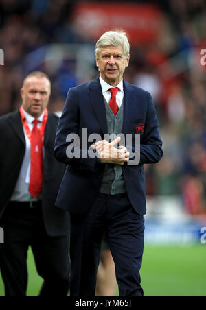 Arsenal manager Arsene Wenger nach dem Finale in der Premier League Spiel in der bet365-Stadion, Stoke Pfeifen. Stockfoto