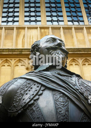 Earl of Pembroke statue Viereck in der Bodleian Library, Oxford, Großbritannien Stockfoto