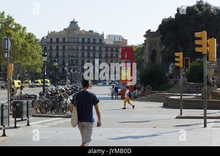 Barcelona, Spanien - 17. August 2017: terroristische Akte in der Nähe von der Platz von Katalonien. Touristen und Einheimische in Angst. Stockfoto