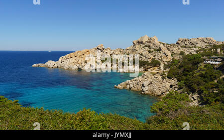 Italien, Sardinien - Capo Testa. Santa Teresa Gallura. Naturschutzgebiet, Leuchtturm, Felsen, Strände, schöne Fleckchen Erde. Cala Spinosa Bay. Stockfoto