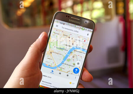 LONDON, ENGLAND - 14. MAI 2017: Uber Anwendung auf Samsung S7. Uber Technologies Inc. ist ein amerikanisches Unternehmen mit Hauptsitz in San Francis Stockfoto