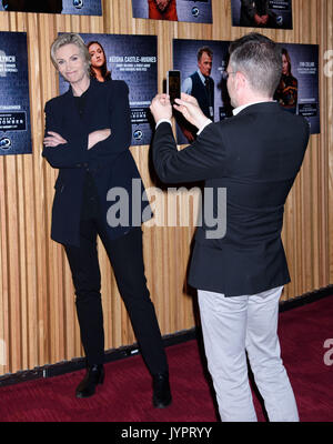 Die Entdeckung von 'Manhunt: Unabomber" Weltpremiere auf der Appel Zimmer im Jazz im Lincoln Center Frederick S. Rose Hall - Ankunft Mit: Jane Lynch, Wo: New York, New York, United States Wann: 19 Aug 2017 Quelle: WENN.com Stockfoto