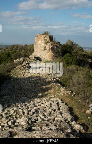 Pirgos ist ein Turm - wie Römische Befestigungsmauer rund um die Römische Ort Eleutherna im Zentrum von Kreta. Stockfoto