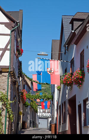 Valentin im Weinort Winningen, Untermosel, Landkreis Mayen-Koblenz, Rheinland-Pfalz, Deutschland, Europa | Wein Festival auf dem Weindorf Winningen Stockfoto