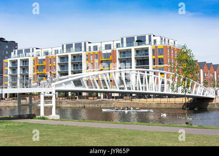 Riverside Nordende der Brücke über den Fluss Great Ouse, Bedford, Bedfordshire, England, Vereinigtes Königreich Stockfoto