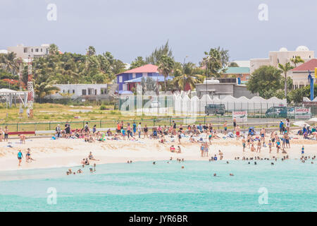 St. Martin ist ein Teil der Leeward Inseln in der Karibik. Es besteht aus 2 separaten Ländern, zwischen der französischen und der niederländischen Seiten unterteilt. Stockfoto