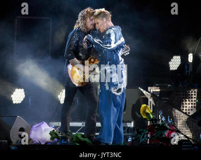 Rosa spielt an der Supervene Stadium während des V Festival im Hylands Park in Chelmsford, Essex. Bild Datum: Samstag, 19. August 2017 Stockfoto