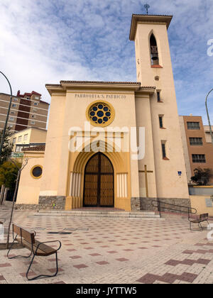 MALAGA, SPANIEN - 09. MÄRZ 2016: Fassade der St. Patricks Kirche Stockfoto