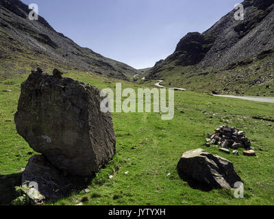 Die honister Pass (B5289), die englischen Lake District, verknüpfen Seatoller, im Tal des Borrowdale, Gatesgarth am südlichen Ende der Buttermere Stockfoto