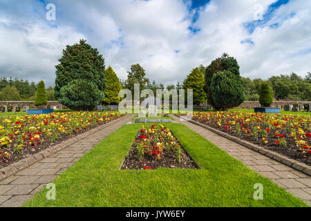 Lockerbie, Schottland, Großbritannien - 19 August, 2017: Der Garten des Gedenkens für die Opfer der Flugzeugkatastrophe in Lockerbie Dryfesdale Friedhof, Lockerbie. Stockfoto