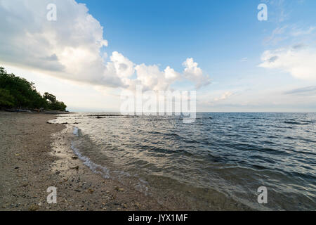 Nachmittag Himmel am Strand von Pemuteran, Bali, Indonesien Stockfoto