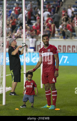 Bridgeview, Illinois, USA. 19 Aug, 2017. Johan Kappelhof (4) der Chicago Feuer am Ende der Fussballspiel gegen die Toronto FC. Das Chicago Feuer verloren gegen Toronto FC 3-1 am Toyota Park in Bridgeview Illinois. Credit: Rick Majewski/ZUMA Draht/Alamy leben Nachrichten Stockfoto